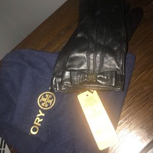 Tory Burch Accessories - Tory Burch leather gloves Tory Burch Accessories - Tory Burch leather gloves